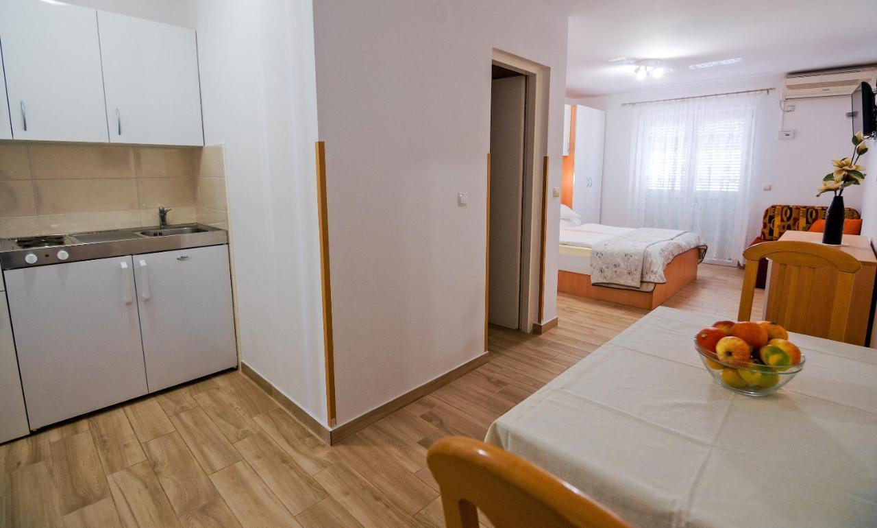 Bene Apartment Banjol
